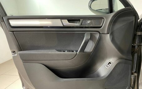 Volkswagen Touareg III, 2012 год, 1 690 000 рублей, 11 фотография