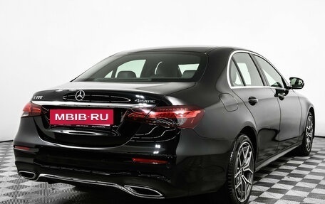 Mercedes-Benz E-Класс, 2021 год, 4 949 000 рублей, 5 фотография