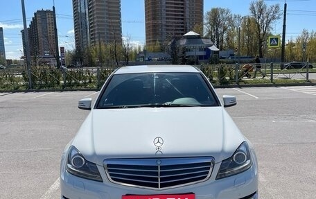 Mercedes-Benz C-Класс, 2011 год, 1 700 000 рублей, 2 фотография