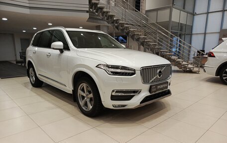 Volvo XC90 II рестайлинг, 2017 год, 3 796 000 рублей, 7 фотография