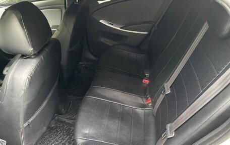 Hyundai Solaris II рестайлинг, 2013 год, 780 000 рублей, 11 фотография