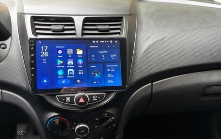 Hyundai Solaris II рестайлинг, 2013 год, 780 000 рублей, 8 фотография