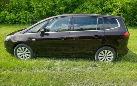 Opel Zafira C рестайлинг, 2015 год, 1 340 000 рублей, 20 фотография