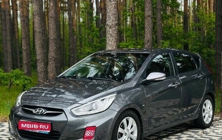 Hyundai Solaris II рестайлинг, 2013 год, 828 000 рублей, 1 фотография