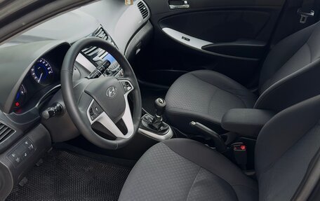 Hyundai Solaris II рестайлинг, 2013 год, 828 000 рублей, 18 фотография