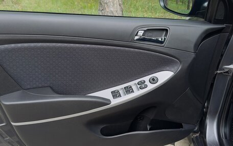 Hyundai Solaris II рестайлинг, 2013 год, 828 000 рублей, 27 фотография