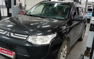 Mitsubishi Outlander III рестайлинг 3, 2013 год, 1 225 000 рублей, 1 фотография