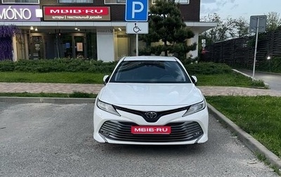 Toyota Camry, 2018 год, 2 700 000 рублей, 1 фотография