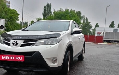 Toyota RAV4, 2015 год, 1 650 000 рублей, 3 фотография