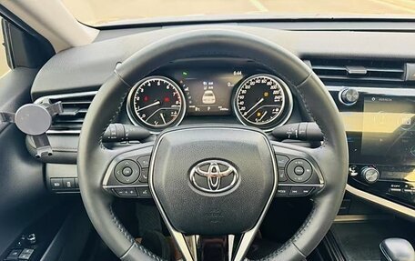 Toyota Camry, 2021 год, 1 825 000 рублей, 9 фотография