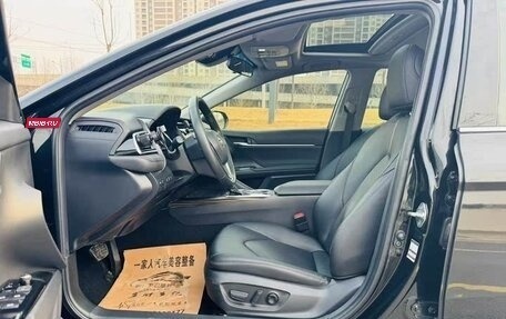 Toyota Camry, 2021 год, 1 825 000 рублей, 7 фотография