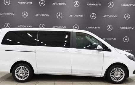 Mercedes-Benz V-Класс, 2018 год, 3 250 000 рублей, 4 фотография