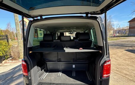 Volkswagen Multivan T6 рестайлинг, 2019 год, 5 600 000 рублей, 7 фотография