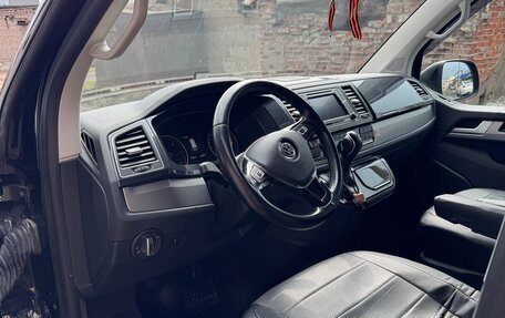 Volkswagen Multivan T6 рестайлинг, 2019 год, 5 600 000 рублей, 9 фотография