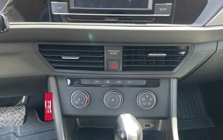 Volkswagen Jetta VII, 2018 год, 1 800 000 рублей, 8 фотография