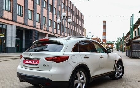 Infiniti QX70, 2015 год, 2 499 999 рублей, 9 фотография