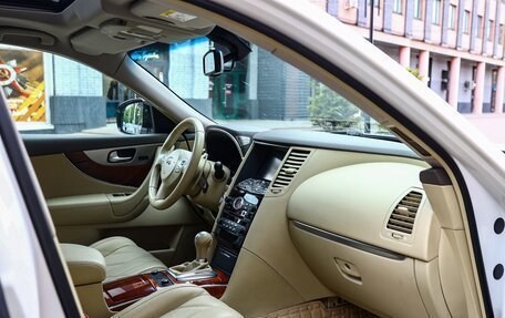 Infiniti QX70, 2015 год, 2 499 999 рублей, 17 фотография