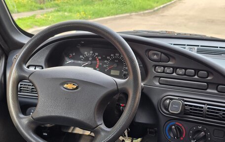 Chevrolet Niva I рестайлинг, 2005 год, 650 000 рублей, 9 фотография