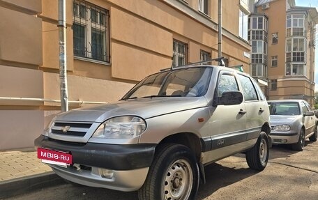 Chevrolet Niva I рестайлинг, 2005 год, 650 000 рублей, 2 фотография