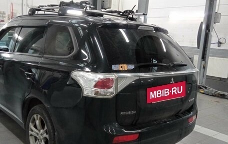 Mitsubishi Outlander III рестайлинг 3, 2013 год, 1 225 000 рублей, 4 фотография