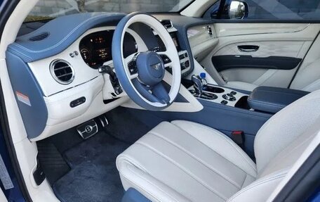 Bentley Bentayga I, 2024 год, 35 100 000 рублей, 5 фотография