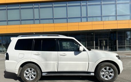 Mitsubishi Pajero IV, 2011 год, 1 890 000 рублей, 2 фотография