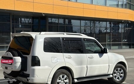 Mitsubishi Pajero IV, 2011 год, 1 890 000 рублей, 3 фотография