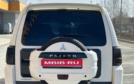 Mitsubishi Pajero IV, 2011 год, 1 890 000 рублей, 4 фотография