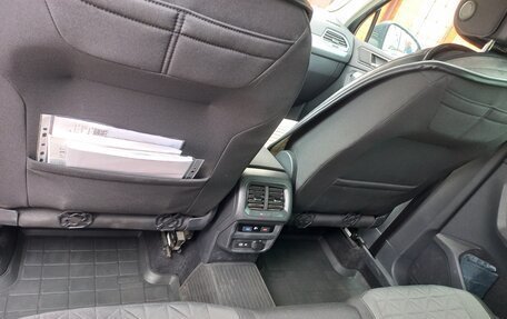 Volkswagen Tiguan II, 2021 год, 3 800 000 рублей, 11 фотография