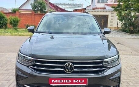 Volkswagen Tiguan II, 2021 год, 3 800 000 рублей, 6 фотография
