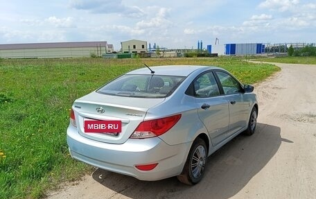 Hyundai Solaris II рестайлинг, 2012 год, 600 000 рублей, 2 фотография
