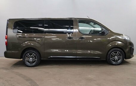 Peugeot Traveller I, 2019 год, 2 620 000 рублей, 4 фотография