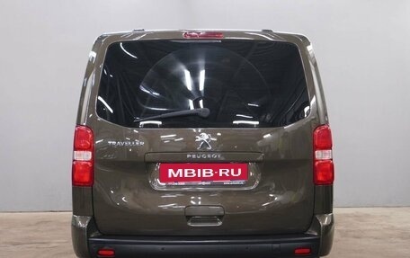 Peugeot Traveller I, 2019 год, 2 620 000 рублей, 6 фотография
