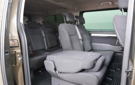 Peugeot Traveller I, 2019 год, 2 620 000 рублей, 13 фотография
