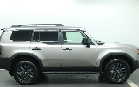Toyota Land Cruiser Prado, 2024 год, 11 845 000 рублей, 10 фотография