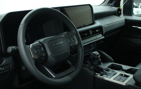 Toyota Land Cruiser Prado, 2024 год, 11 845 000 рублей, 16 фотография