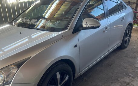 Chevrolet Cruze II, 2010 год, 550 000 рублей, 10 фотография