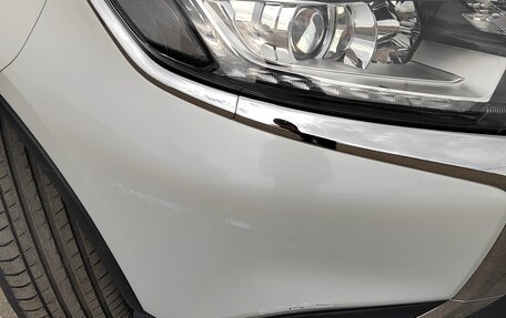 Mitsubishi Outlander III рестайлинг 3, 2019 год, 2 600 000 рублей, 26 фотография