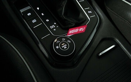 Volkswagen Tiguan II, 2019 год, 2 847 898 рублей, 21 фотография