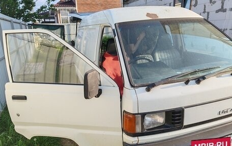 Toyota Lite Ace III, 1989 год, 235 000 рублей, 2 фотография