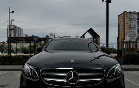 Mercedes-Benz E-Класс, 2018 год, 3 600 000 рублей, 1 фотография