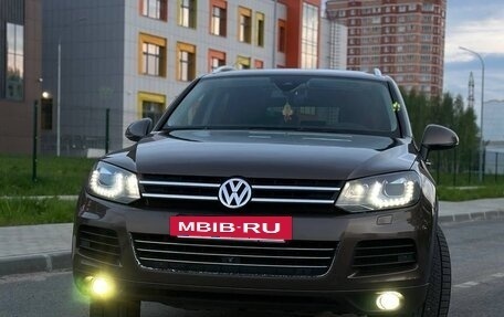 Volkswagen Touareg III, 2012 год, 2 300 000 рублей, 2 фотография