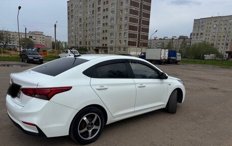 Hyundai Solaris II рестайлинг, 2019 год, 1 350 000 рублей, 4 фотография