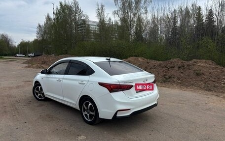 Hyundai Solaris II рестайлинг, 2019 год, 1 350 000 рублей, 3 фотография