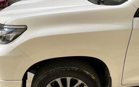 Toyota Land Cruiser Prado 150 рестайлинг 2, 2019 год, 5 555 000 рублей, 4 фотография