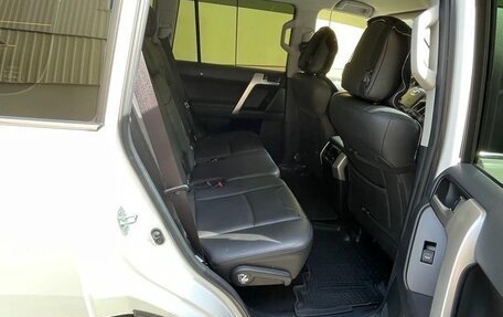 Toyota Land Cruiser Prado 150 рестайлинг 2, 2019 год, 5 555 000 рублей, 6 фотография