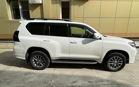 Toyota Land Cruiser Prado 150 рестайлинг 2, 2019 год, 5 555 000 рублей, 8 фотография
