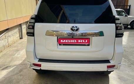 Toyota Land Cruiser Prado 150 рестайлинг 2, 2019 год, 5 555 000 рублей, 7 фотография