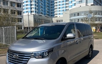 Hyundai Grand Starex Grand Starex I рестайлинг 2, 2020 год, 4 200 000 рублей, 1 фотография