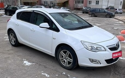 Opel Astra J, 2011 год, 620 000 рублей, 1 фотография